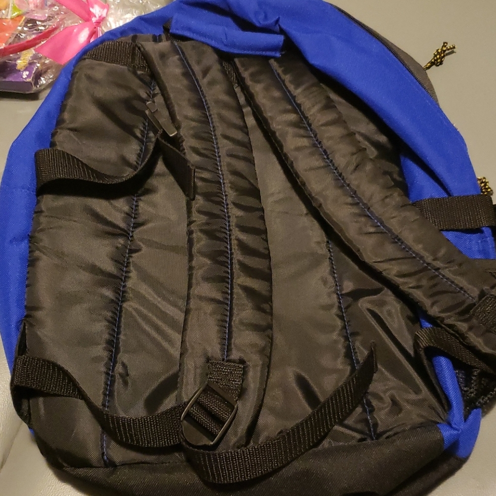 Backpack - Picture 4 of 6